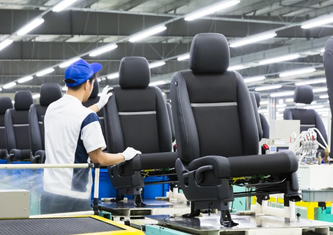 Photo of touching the sheet production line and the sheet