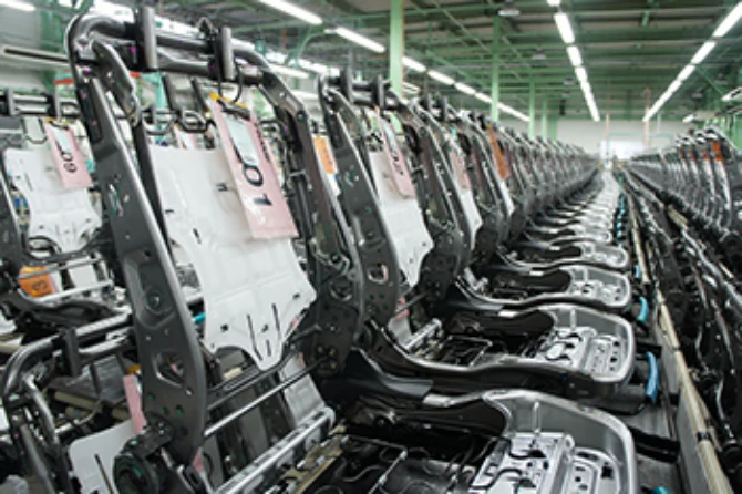 Picture of the sheet frames neatly arranged in the warehouse