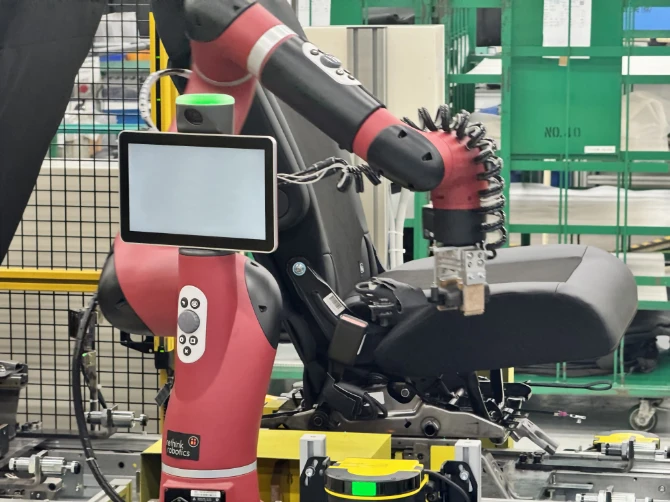 Industrial robot arm for mounting seat belt buckle of seat