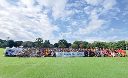 Educational activities integrating community sports and community childcare support