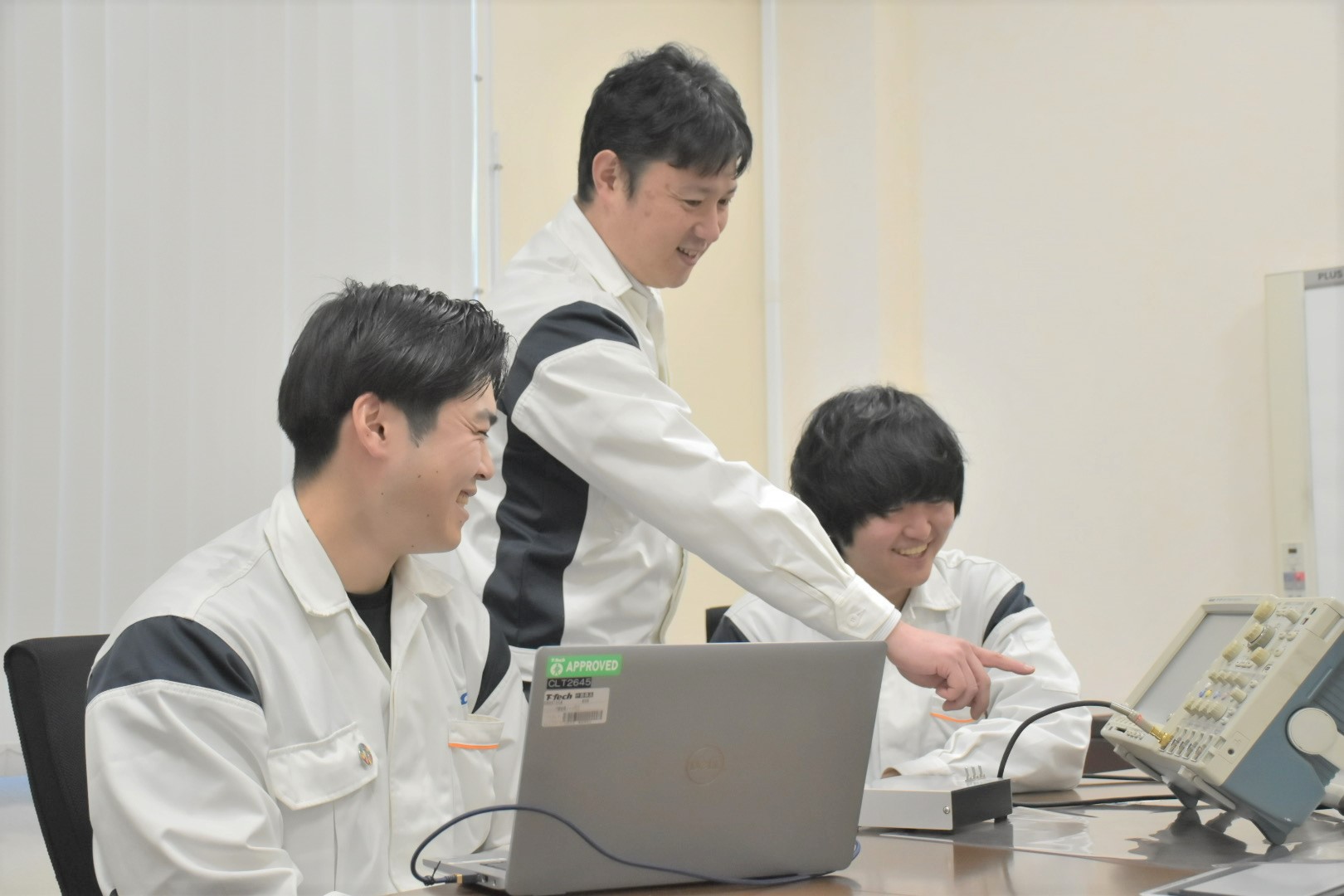 係での仕事の様子
